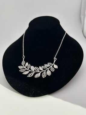 Silver Israel Vine Leaf Shablool Design Necklace 925 Silver